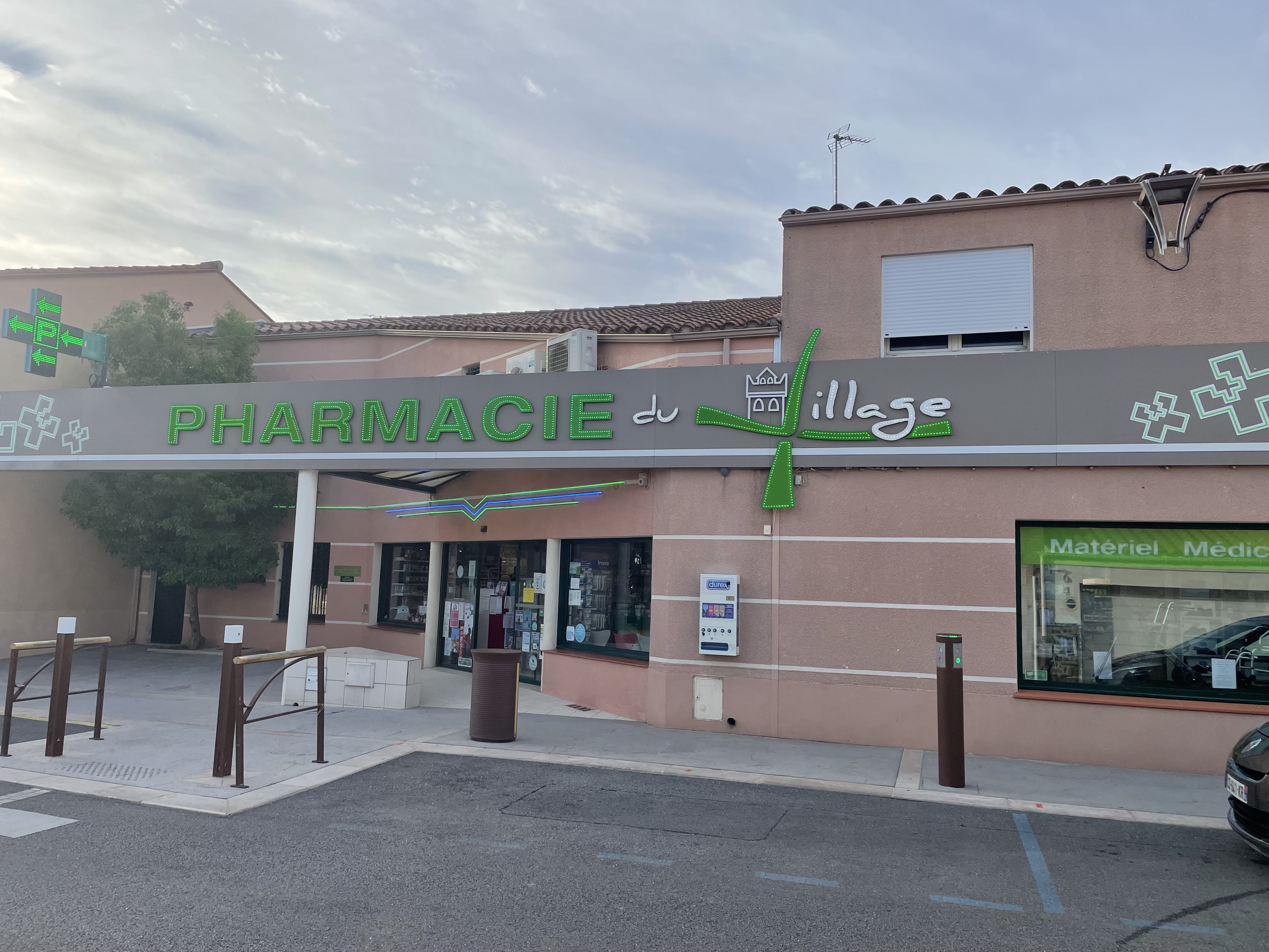 PHARMACIE DU VILLAGE